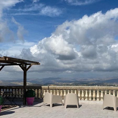 Enna Inn Centro Екстериор снимка